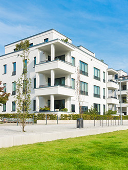 Siedlung mit Neubau Mehrfamilienhäusern