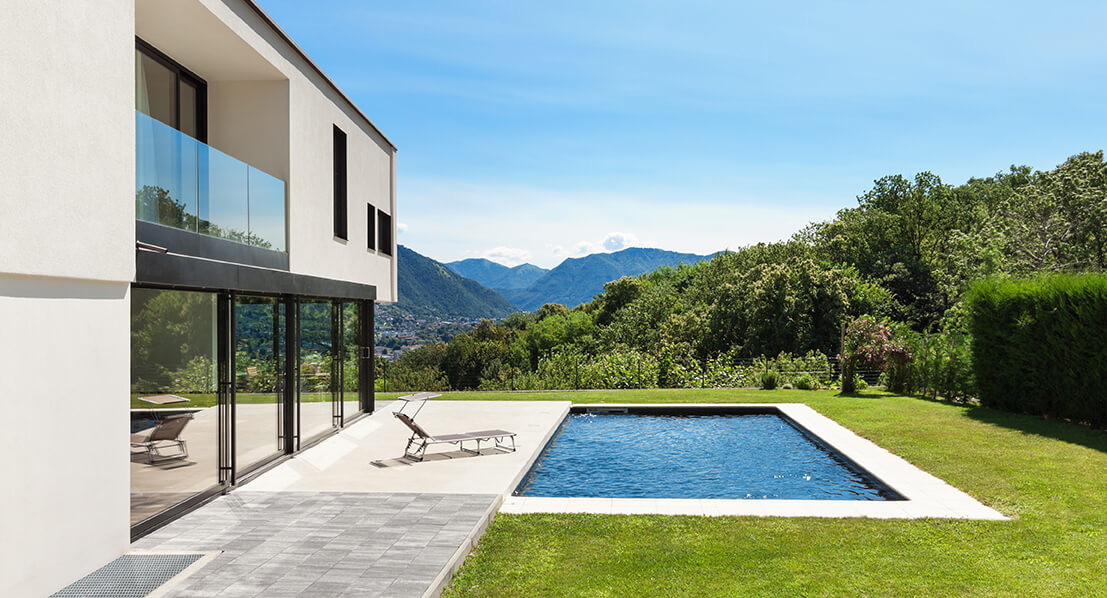 Haus mit Garten Sommer