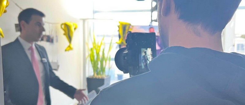 Franchisepartner während Interview