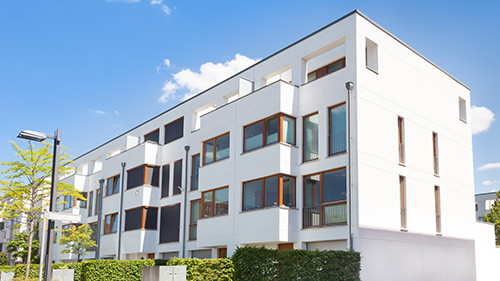 Siedlung mit Neubau Mehrfamilienhäusern