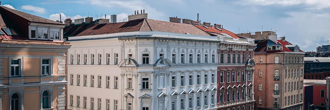 Alte Häuser nebeneinander in der Innenstadt